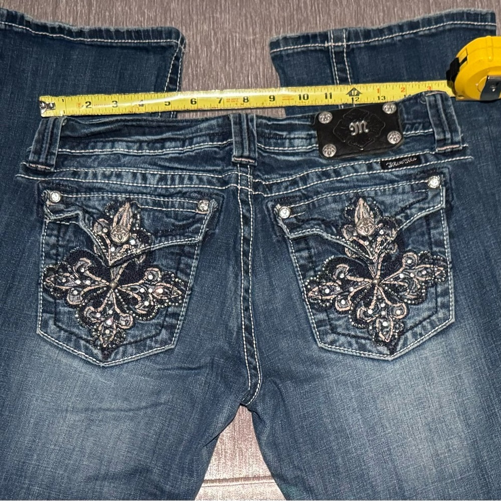 Miss Me Rhinestone embroidered Fleur de lis Bootcut Sz 30 x 32.5 Faded Whisker